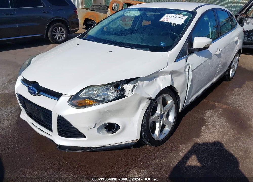 2014 FORD FOCUS TITANIUM VIN: 1FADP3J20EL199447