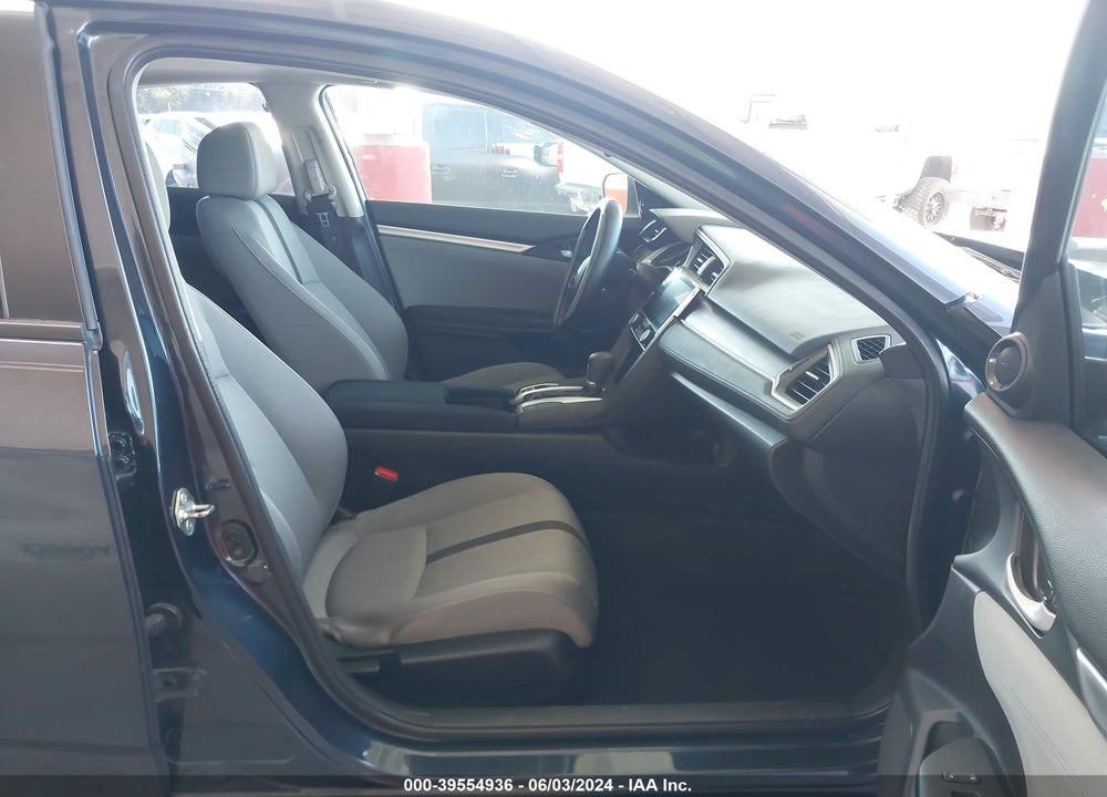 2018 HONDA CIVIC EX VIN: 19XFC2F70JE010800