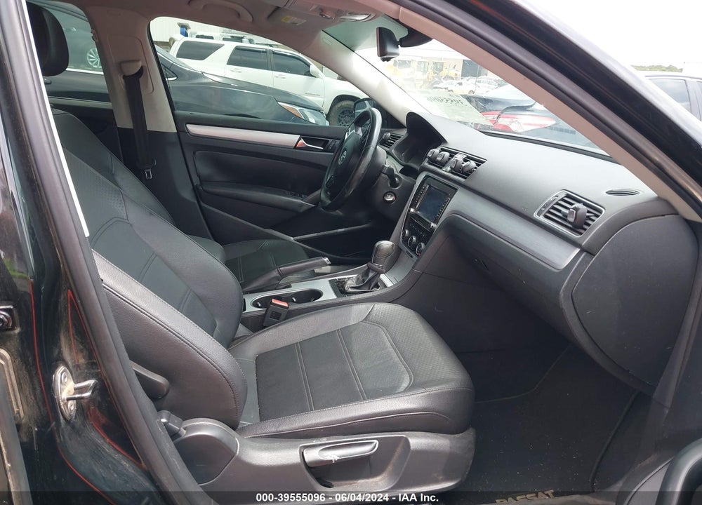 2013 VOLKSWAGEN PASSAT 2.5L SE VIN: 1VWBH7A31DC025977
