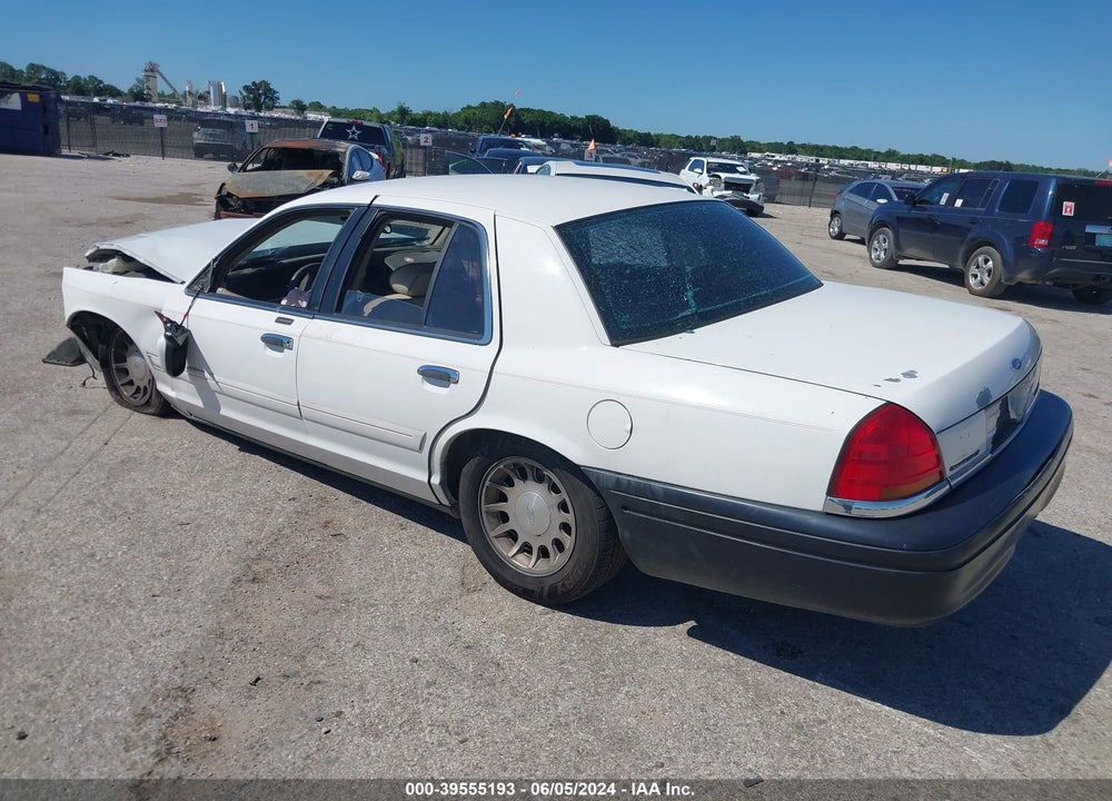 1999 FORD CROWN VICTORIA LX VIN: 2FAFP74WXXX223581