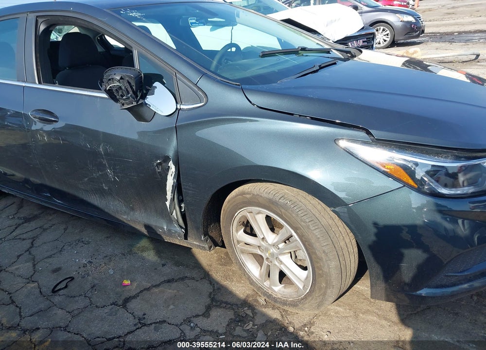 2018 CHEVROLET CRUZE LT AUTO VIN: 1G1BE5SM9J7225249