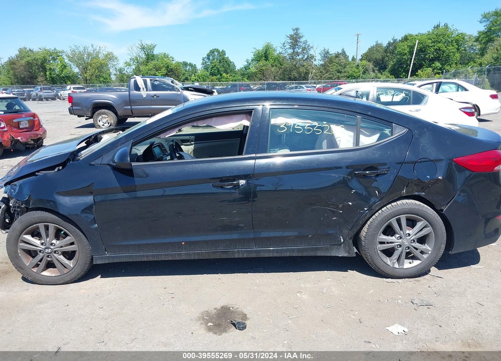 2017 HYUNDAI ELANTRA SE VIN: 5NPD84LF5HH116181