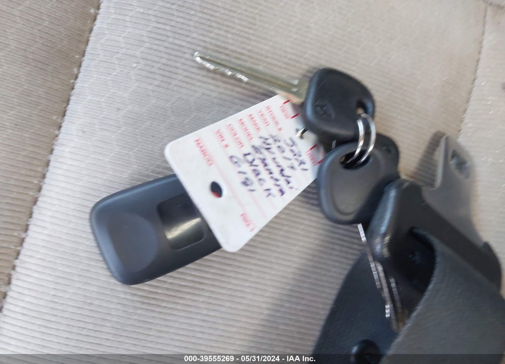 2017 HYUNDAI ELANTRA SE VIN: 5NPD84LF5HH116181