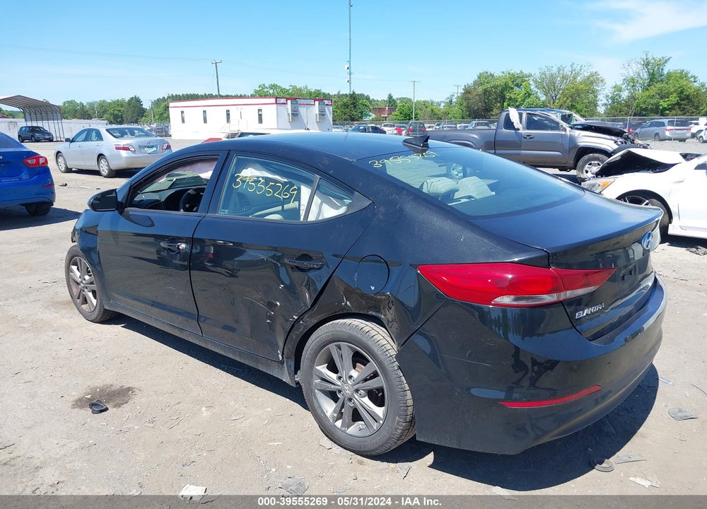 2017 HYUNDAI ELANTRA SE VIN: 5NPD84LF5HH116181