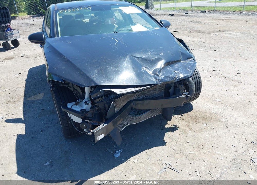 2017 HYUNDAI ELANTRA SE VIN: 5NPD84LF5HH116181