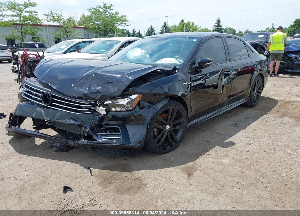 2018 VOLKSWAGEN PASSAT 2.0T R-LINE/2.0T S VIN: 1VWAA7A33JC046521