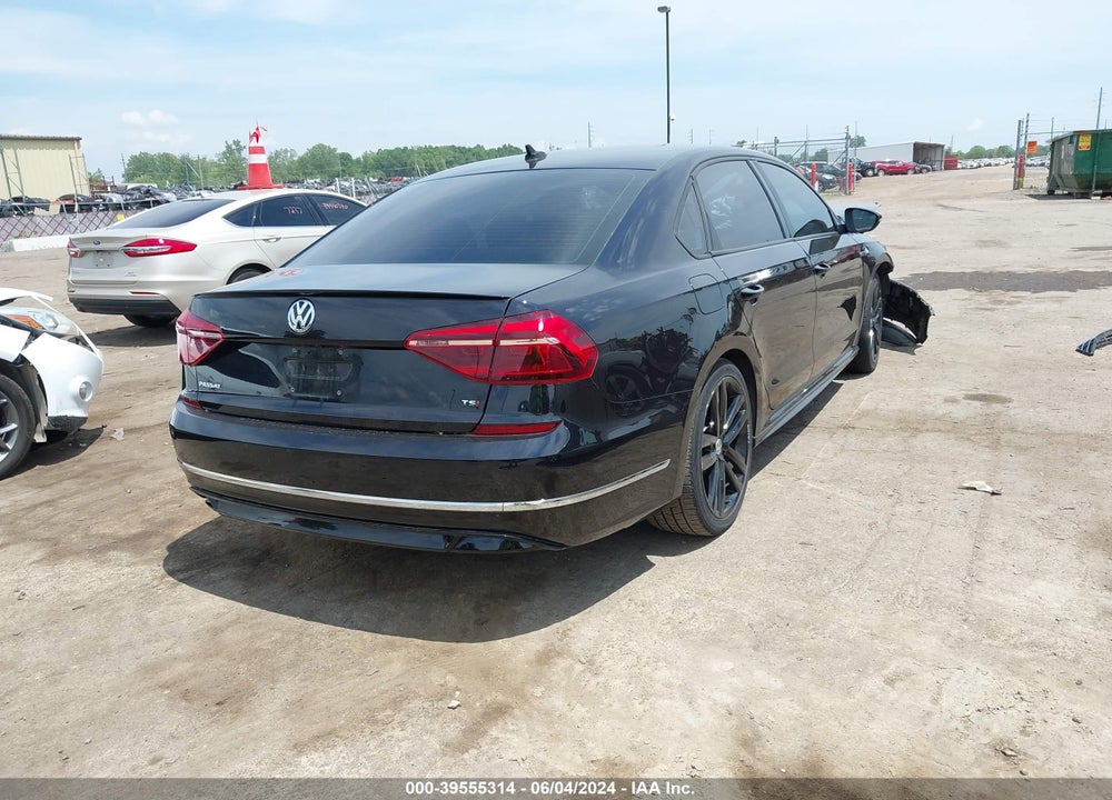 2018 VOLKSWAGEN PASSAT 2.0T R-LINE/2.0T S VIN: 1VWAA7A33JC046521