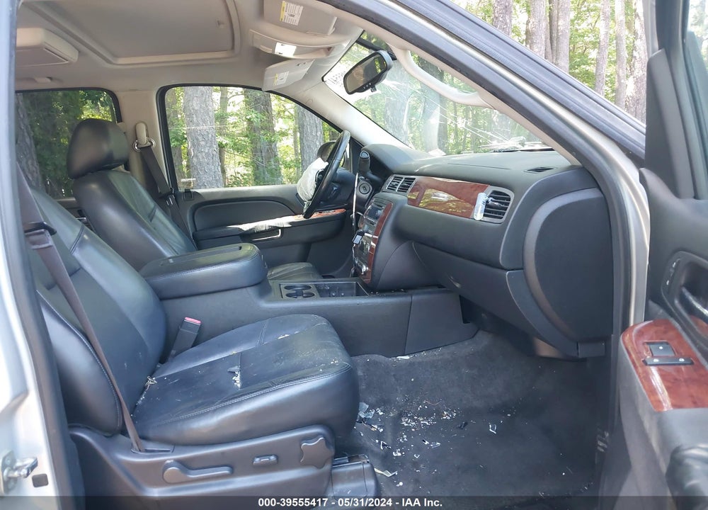 2013 CHEVROLET TAHOE LT VIN: 1GNSCBE02DR352655
