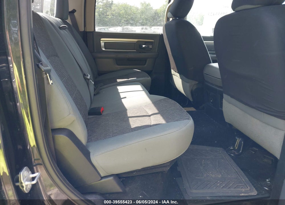 2016 RAM 2500 BIG HORN VIN: 3C6UR5DL1GG113106