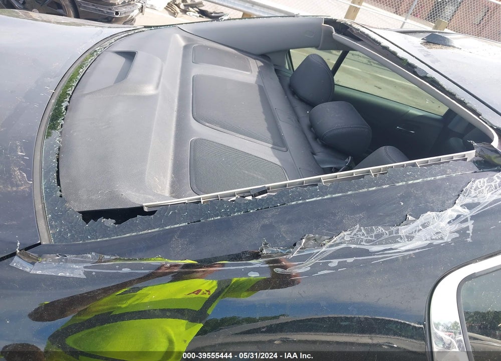 2015 HONDA ACCORD EX-L V-6 VIN: 1HGCR3F82FA018893