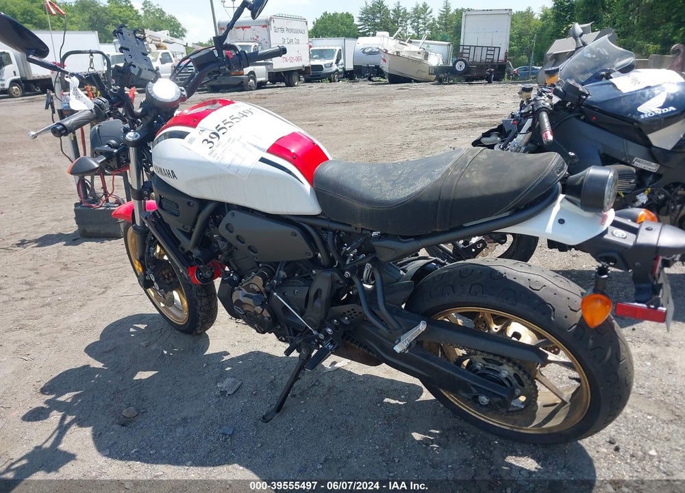 2021 YAMAHA XSR700 VIN: JYARM21E1MA001462