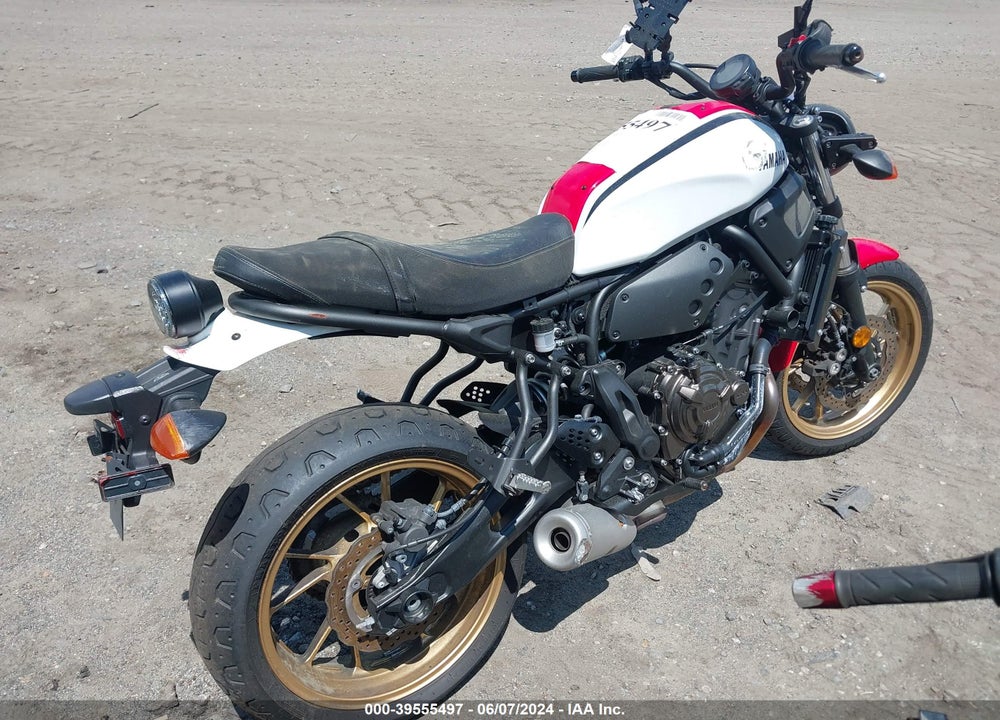 2021 YAMAHA XSR700 VIN: JYARM21E1MA001462