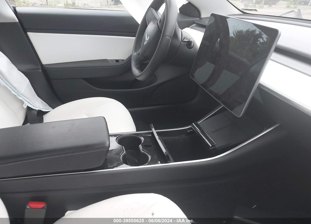 2020 TESLA MODEL 3 STANDARD RANGE PLUS REAR-WHEEL DRIVE/STANDARD RANGE REAR-WHEEL DRIVE VIN: 5YJ3E1EA0LF746136