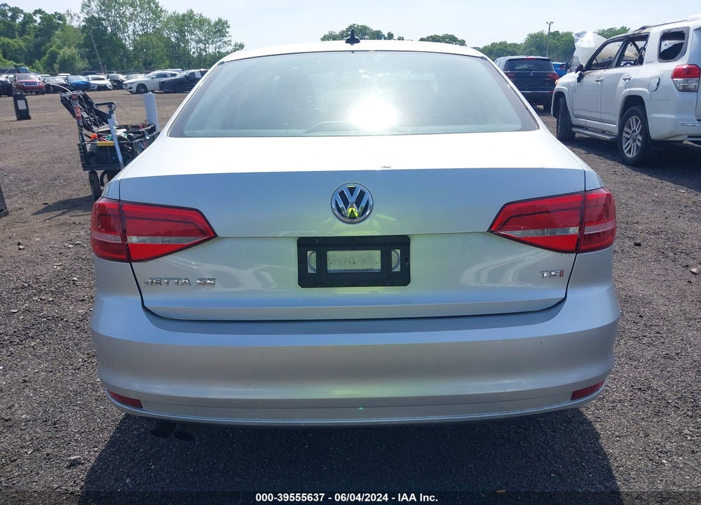 2015 VOLKSWAGEN JETTA 1.8T SE VIN: 3VWD17AJ0FM253935