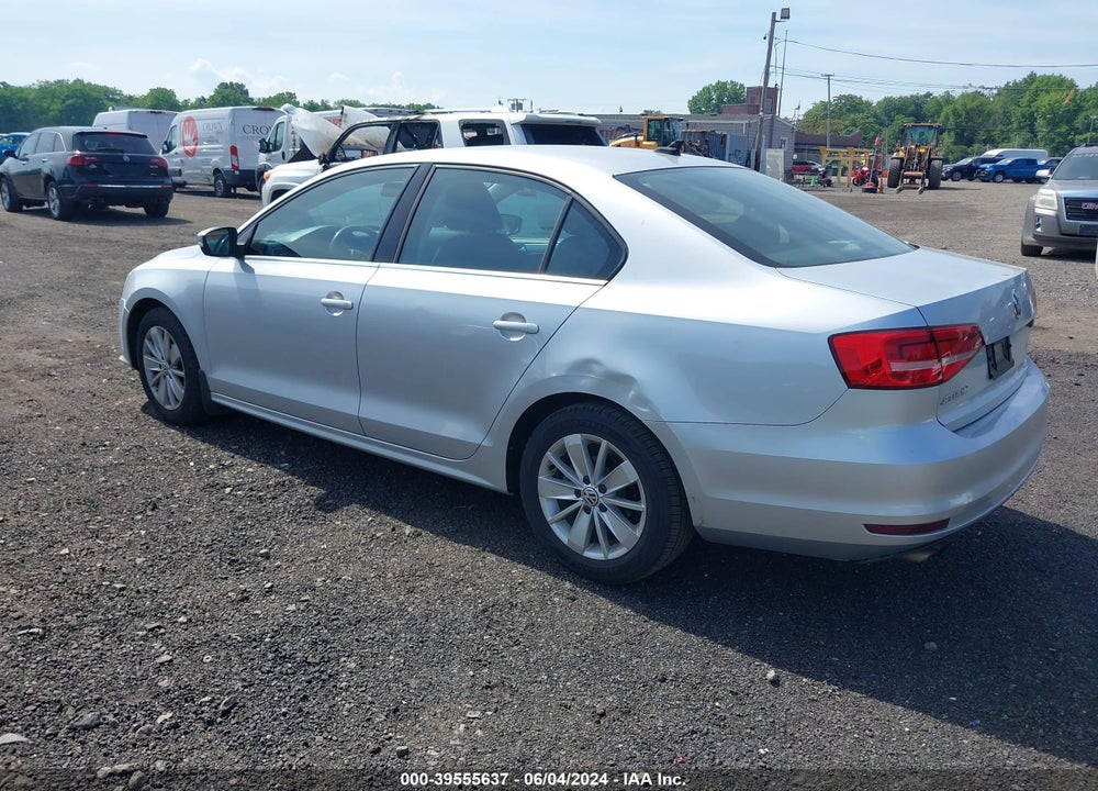 2015 VOLKSWAGEN JETTA 1.8T SE VIN: 3VWD17AJ0FM253935
