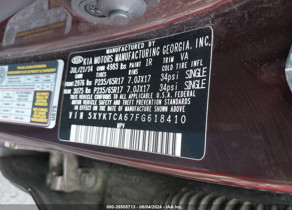 2015 KIA SORENTO LX VIN: 5XYKTCA67FG618410
