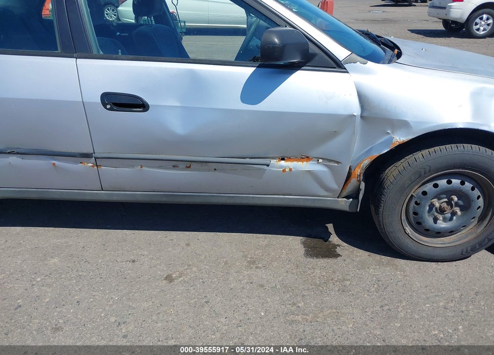 1998 HONDA ACCORD DX VIN: 1HGCF8548WA012262