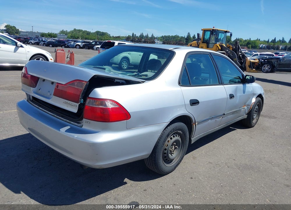 1998 HONDA ACCORD DX VIN: 1HGCF8548WA012262