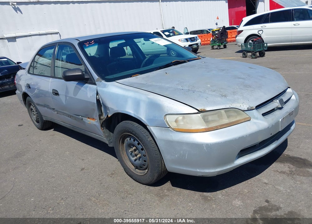1998 HONDA ACCORD DX VIN: 1HGCF8548WA012262