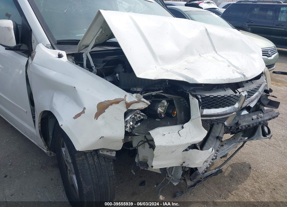 2011 DODGE GRAND CARAVAN CREW VIN: 2D4RN5DG8BR679590