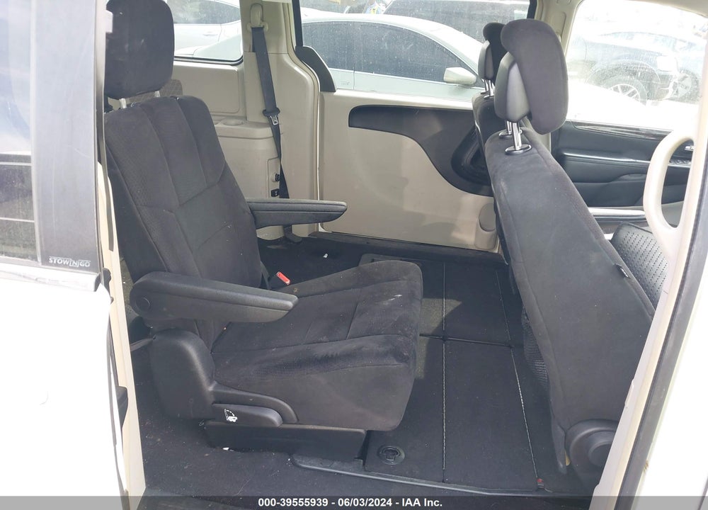2011 DODGE GRAND CARAVAN CREW VIN: 2D4RN5DG8BR679590