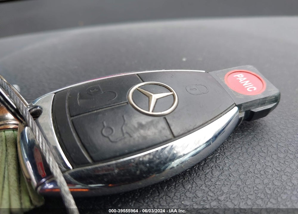 2008 MERCEDES-BENZ C 300 LUXURY/SPORT VIN: WDDGF54X48F058726
