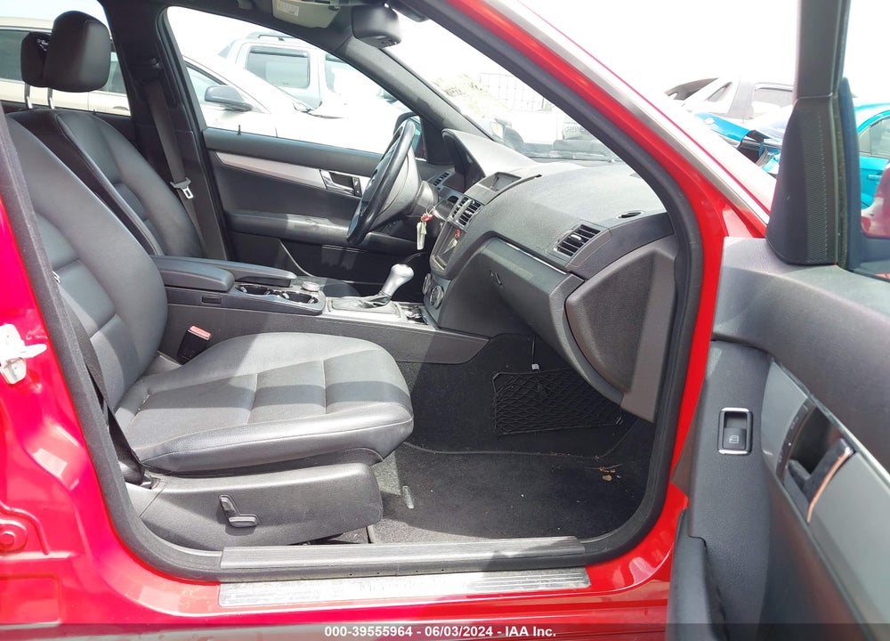 2008 MERCEDES-BENZ C 300 LUXURY/SPORT VIN: WDDGF54X48F058726