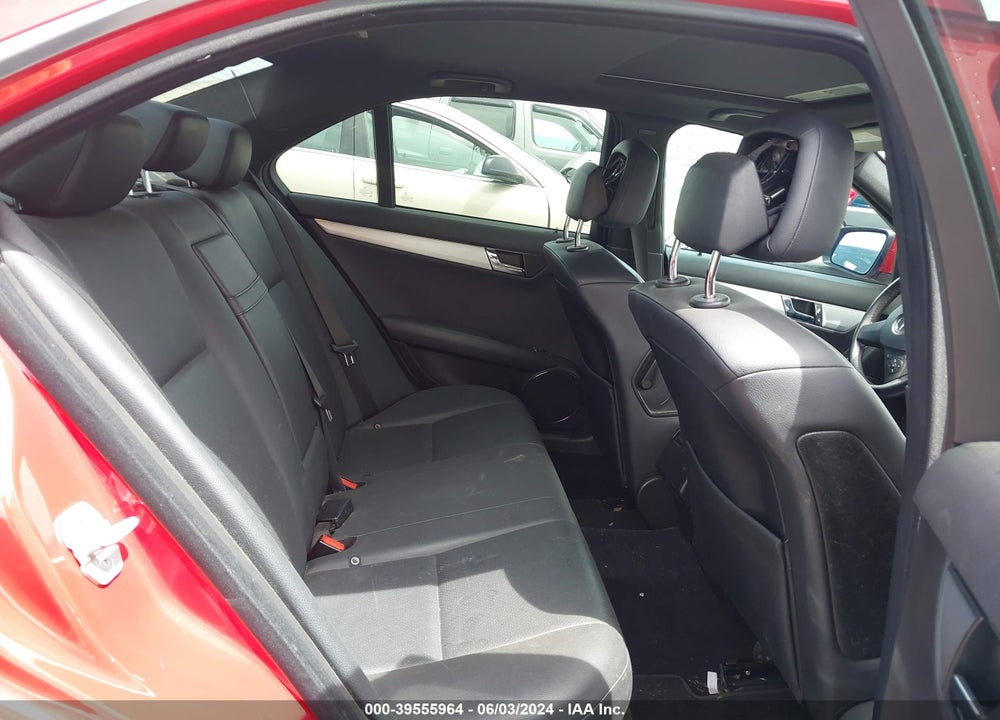 2008 MERCEDES-BENZ C 300 LUXURY/SPORT VIN: WDDGF54X48F058726