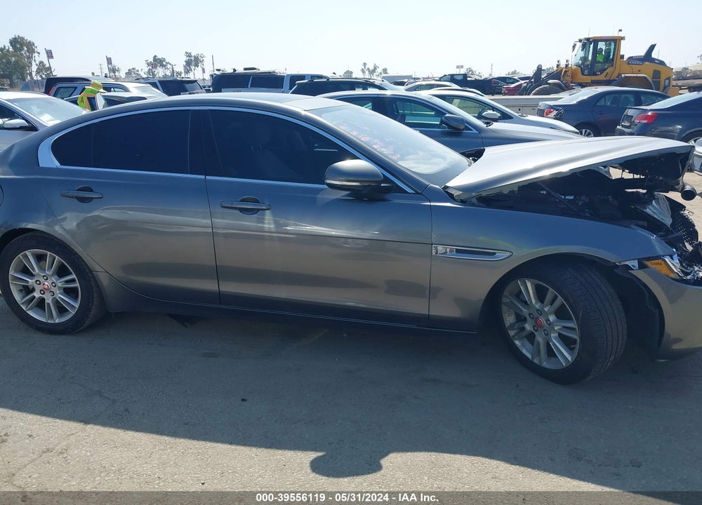 2019 JAGUAR XE 20D PREMIUM VIN: SAJAD4FN4KCP44013