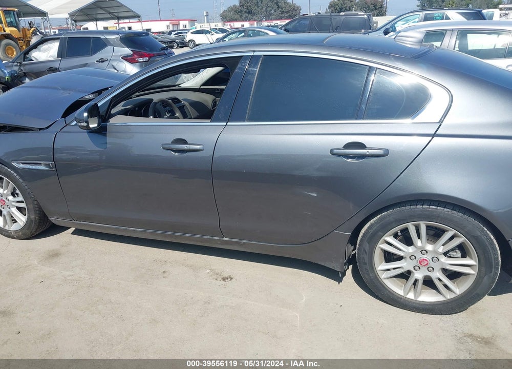 2019 JAGUAR XE 20D PREMIUM VIN: SAJAD4FN4KCP44013