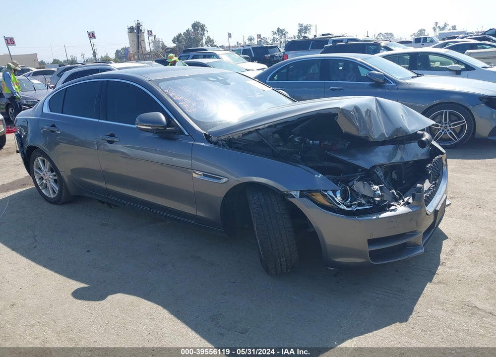 2019 JAGUAR XE 20D PREMIUM VIN: SAJAD4FN4KCP44013