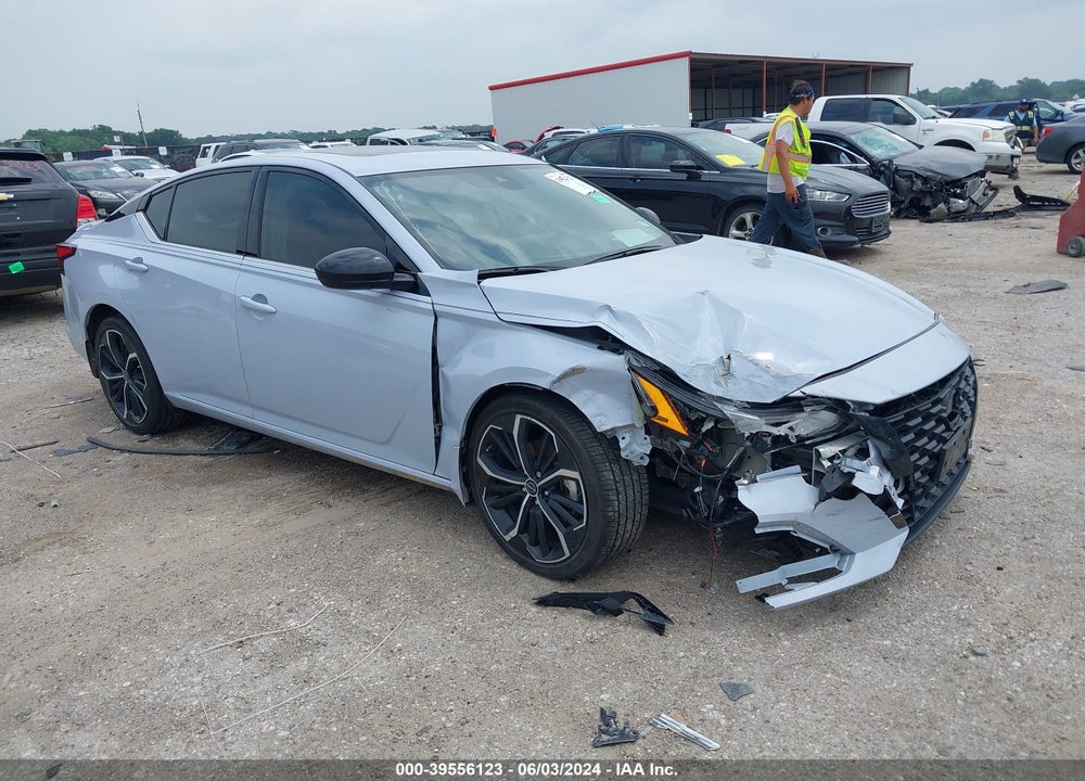 2023 NISSAN ALTIMA SR FWD VIN: 1N4BL4CV7PN397661