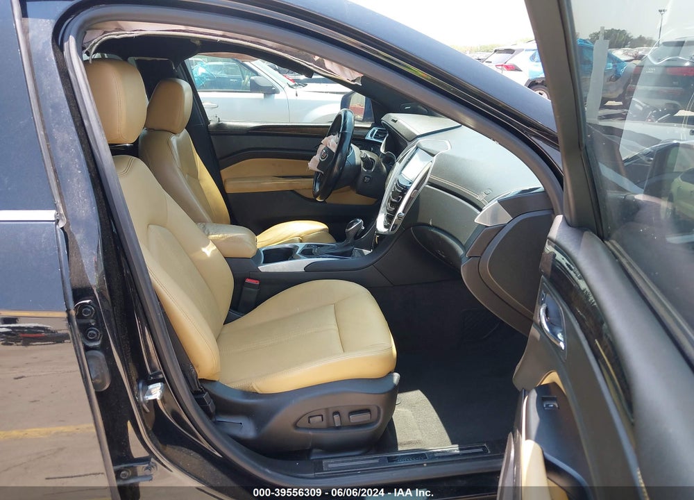 2014 CADILLAC SRX LUXURY COLLECTION VIN: 3GYFNBE36ES557130