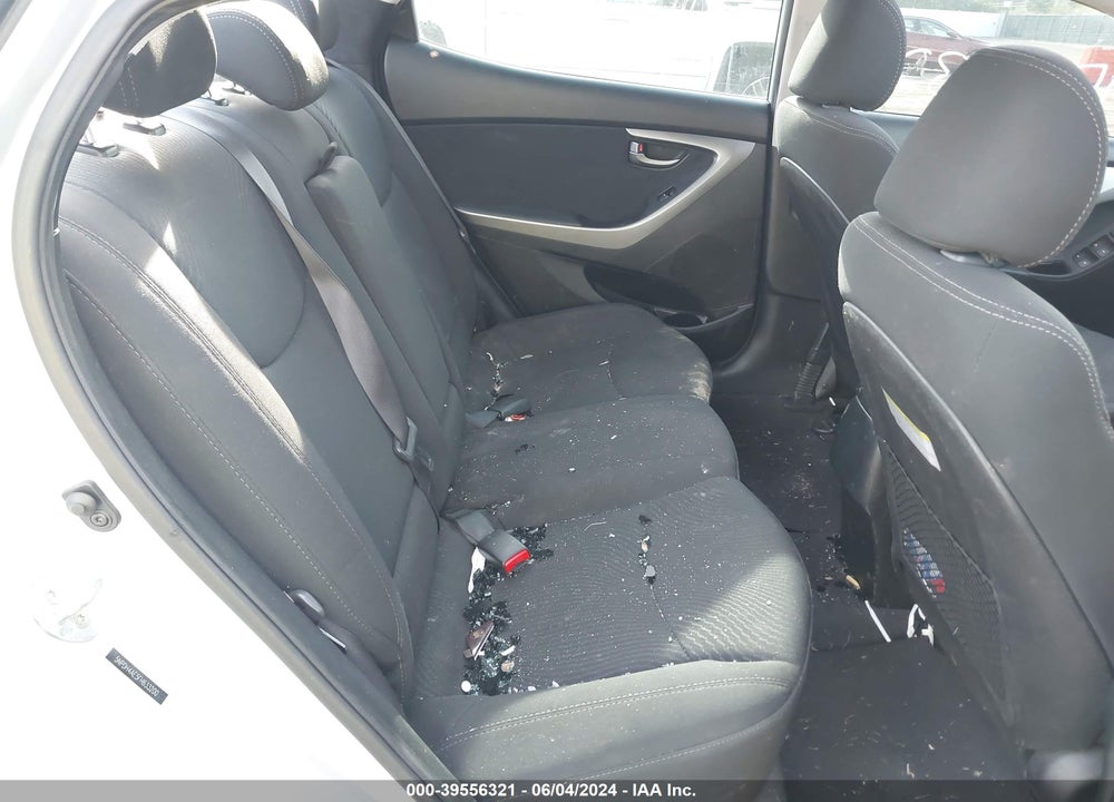 2015 HYUNDAI ELANTRA SE VIN: 5NPDH4AE5FH633200