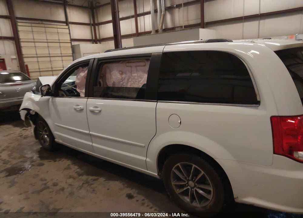 2017 DODGE GRAND CARAVAN SXT VIN: 2C4RDGCG7HR698685