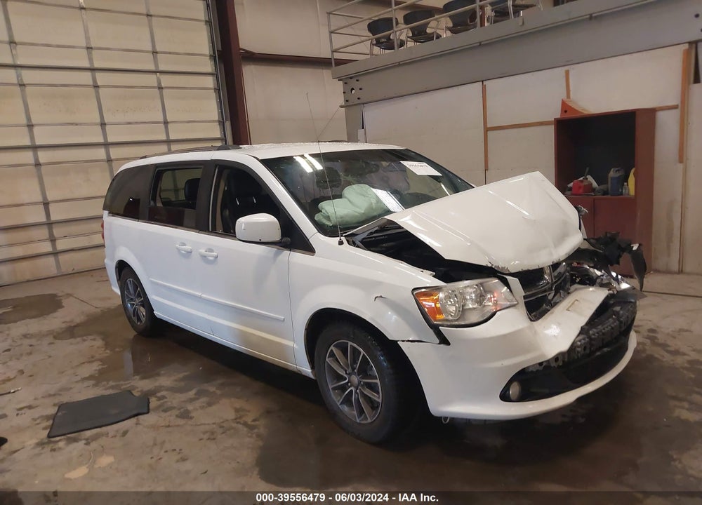 2017 DODGE GRAND CARAVAN SXT VIN: 2C4RDGCG7HR698685