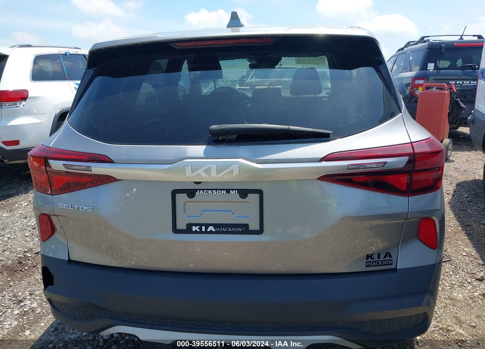 2022 KIA SELTOS LX VIN: KNDEPCAA0N7329872
