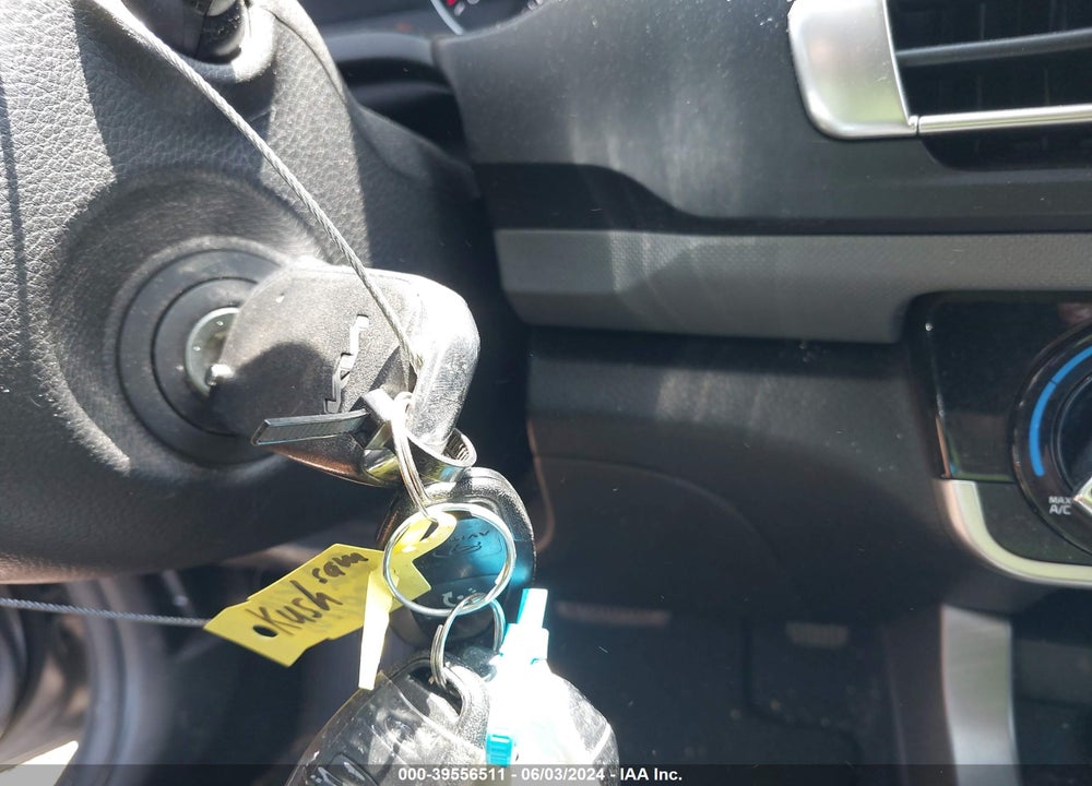 2022 KIA SELTOS LX VIN: KNDEPCAA0N7329872