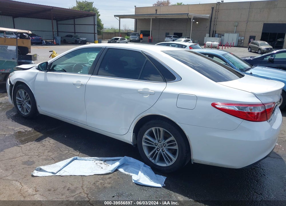 2015 TOYOTA CAMRY SE VIN: 4T1BF1FK9FU994683