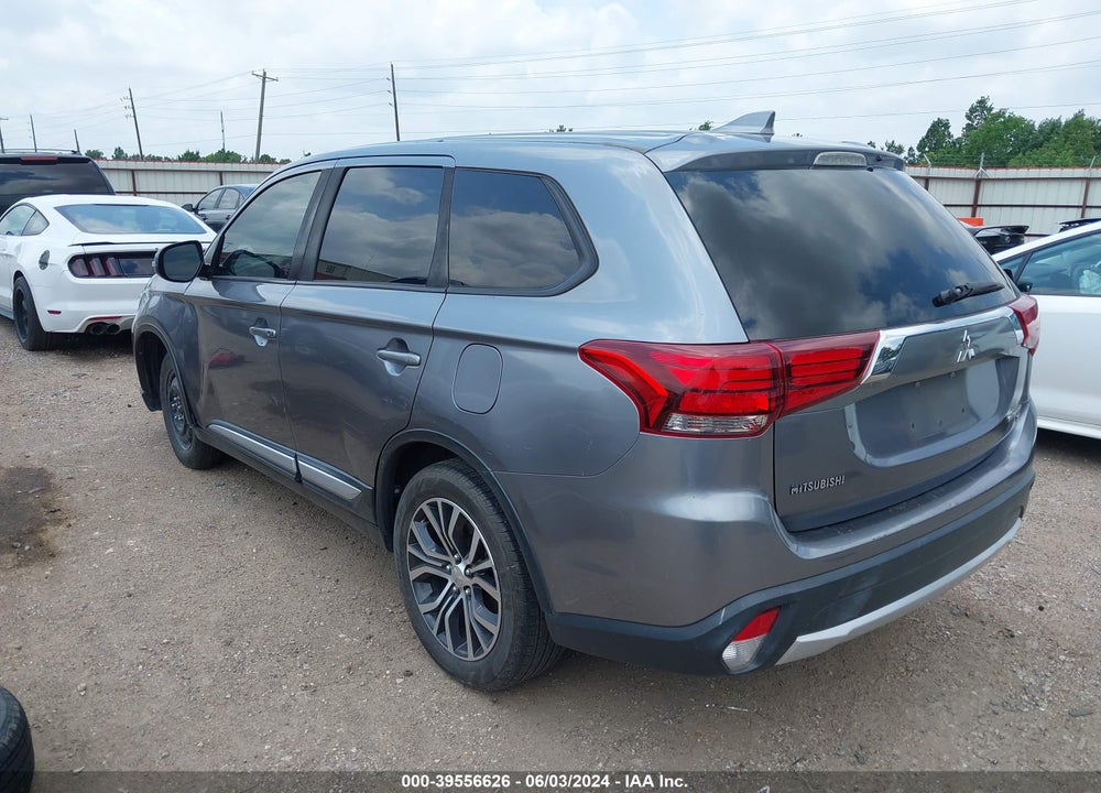 2018 MITSUBISHI OUTLANDER SE VIN: JA4AD3A32JJ004110