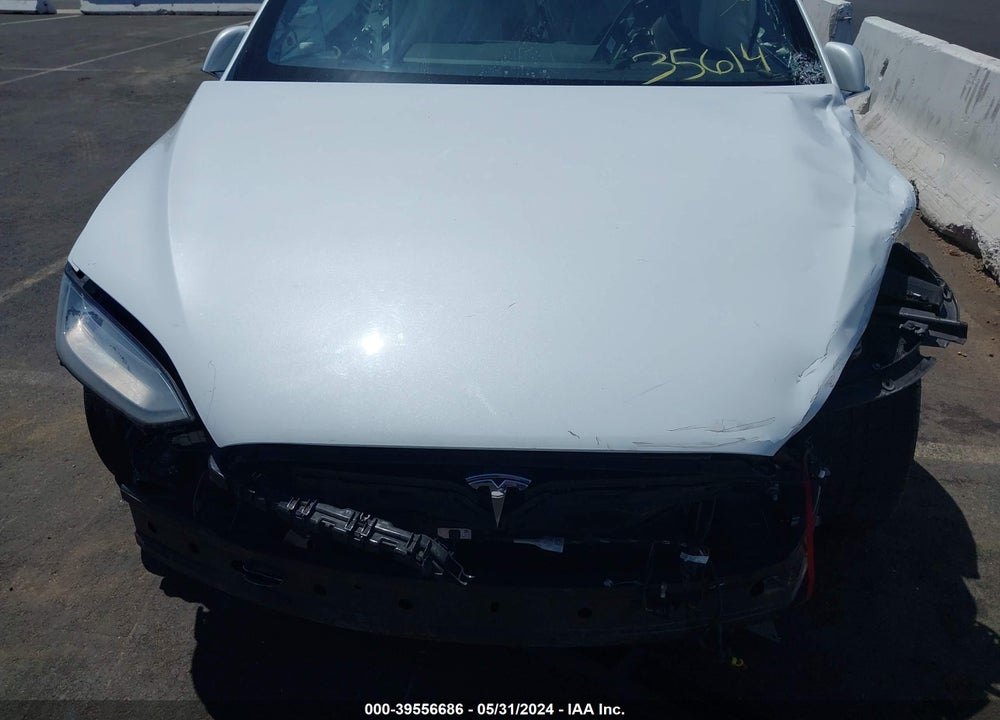 2018 TESLA MODEL X VIN: 5YJXCBE20JF089888