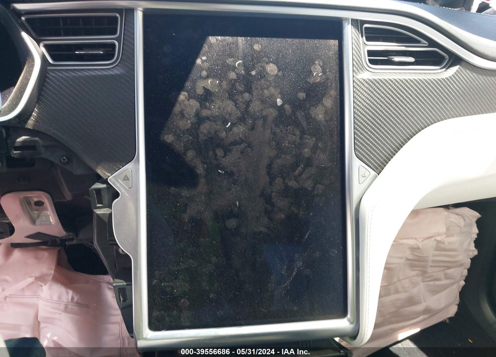 2018 TESLA MODEL X VIN: 5YJXCBE20JF089888