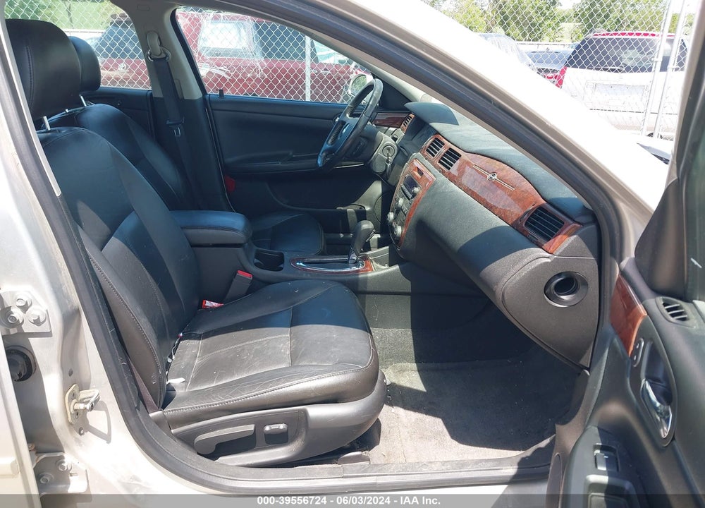 2008 CHEVROLET IMPALA LTZ VIN: 2G1WU583X81247917