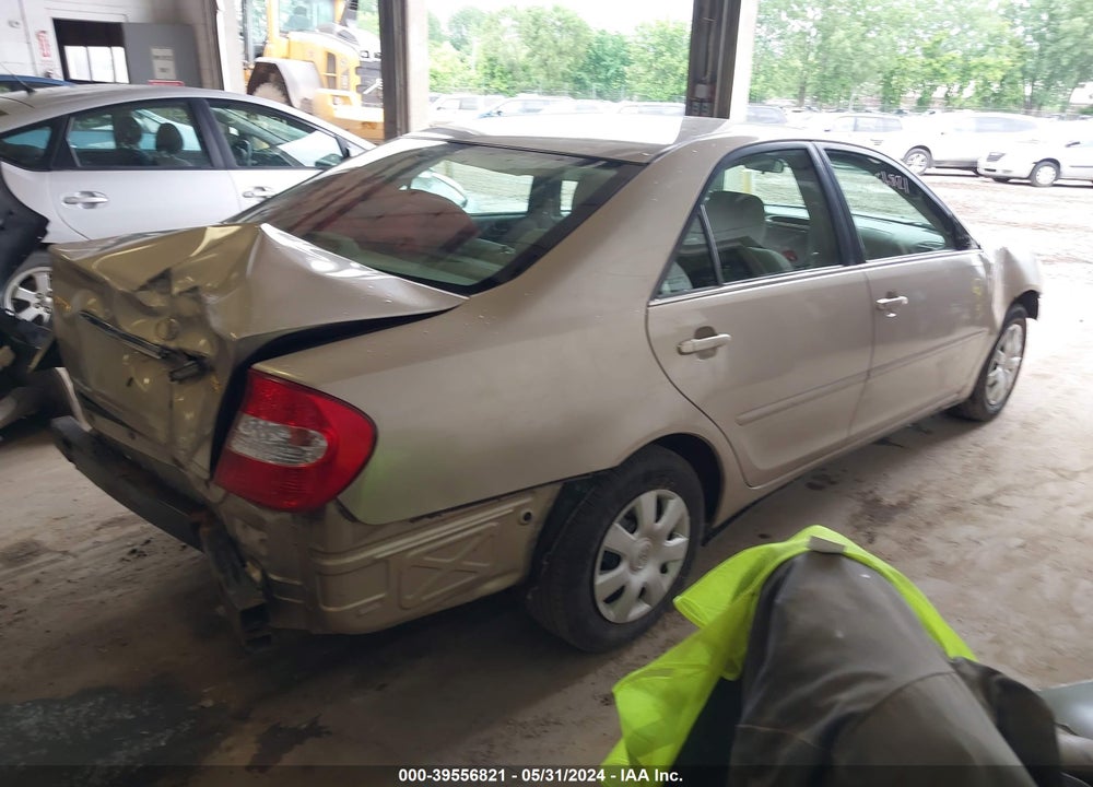 2004 TOYOTA CAMRY LE VIN: 4T1BE32K04U818445