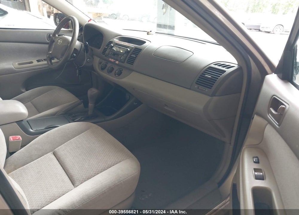 2004 TOYOTA CAMRY LE VIN: 4T1BE32K04U818445