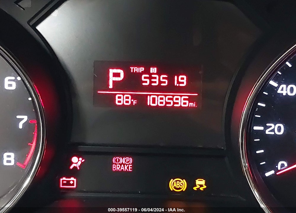 2016 KIA SEDONA L VIN: KNDMA5C12G6156838