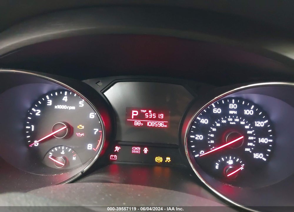 2016 KIA SEDONA L VIN: KNDMA5C12G6156838