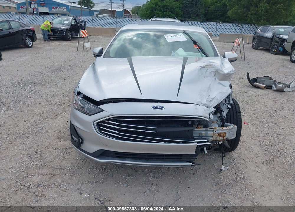 2019 FORD FUSION SE VIN: 3FA6P0HD8KR267649