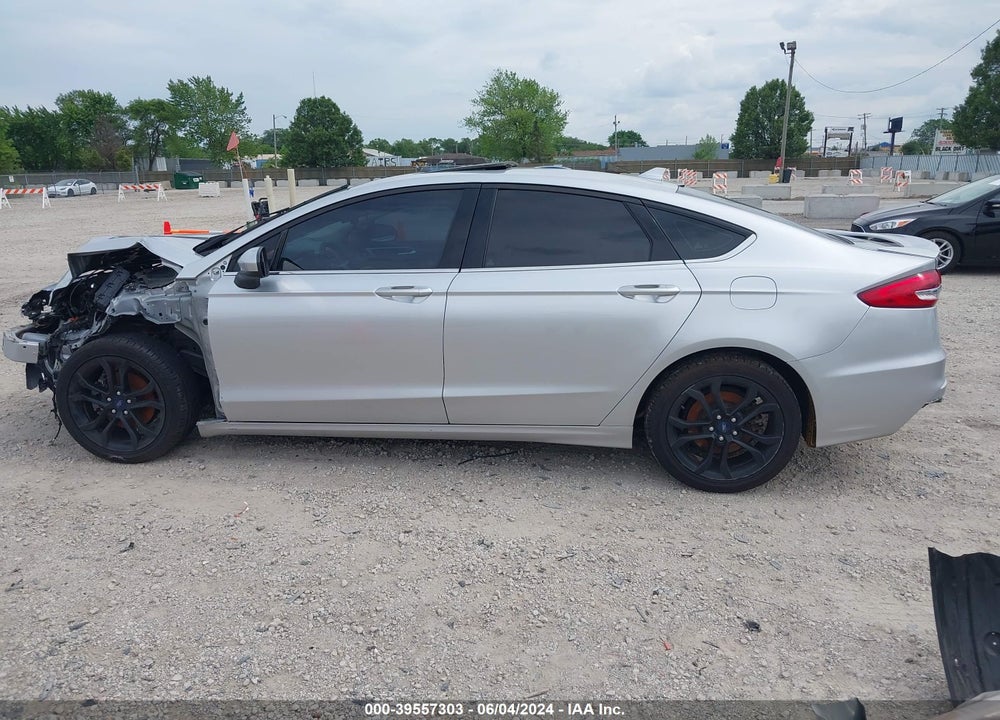 2019 FORD FUSION SE VIN: 3FA6P0HD8KR267649