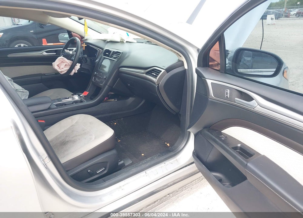 2019 FORD FUSION SE VIN: 3FA6P0HD8KR267649